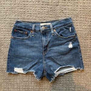 Levi’s High Rise Distressed Denim Shorts Size 28
